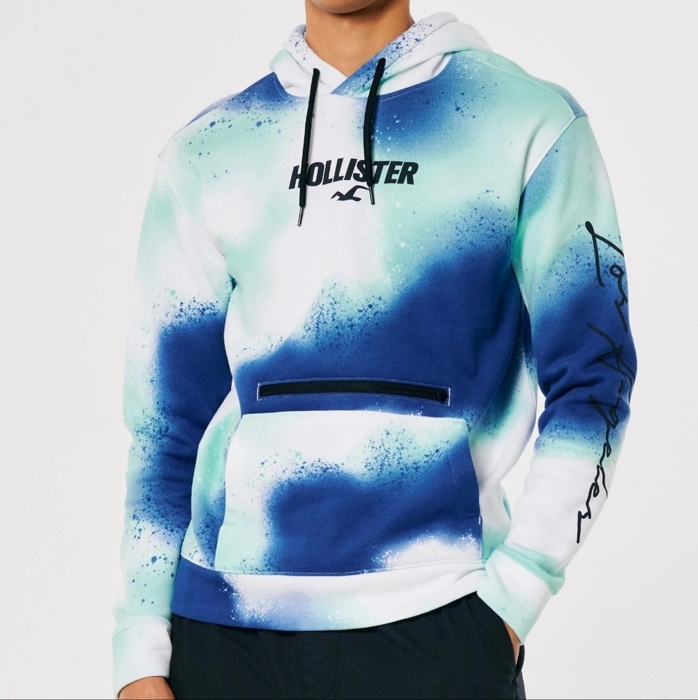 Hollister Men's Gradient Blue and White Hoodie